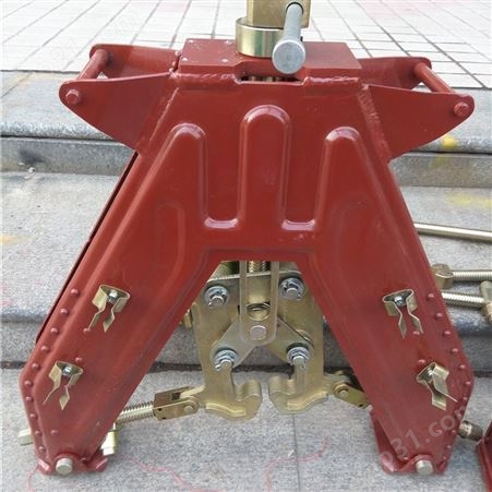 铝热焊接时调整钢轨位置人字形钢轨对正架 50kg钢轨对正架 铝热焊轨道对轨架鸿聚牌