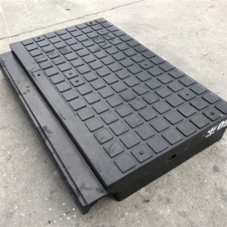 通超橡胶道口铺面板 P50木枕2.2延米组橡胶道口板P50