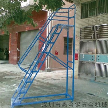 不锈钢登高梯厂家 石油化工厂设备带扶手作业梯 机械旁带护栏平
