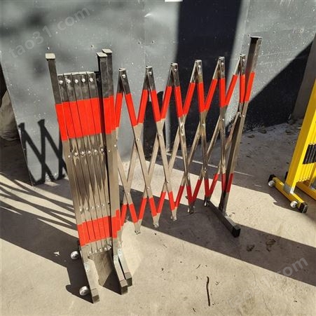 反光膜不锈钢伸缩护栏 1.2米隔离围栏定做 智科围栏产品概述