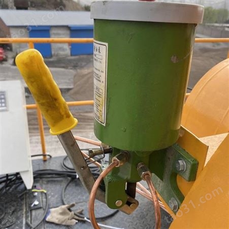供应搅拌机手动黄油泵1.8L手动润滑泵配件