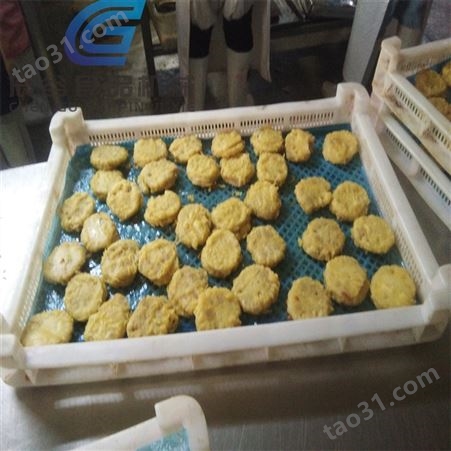 店家销售海产品上糠机 麦乐鸡块裹粉上糠设备 巴沙鱼饼裹粉机