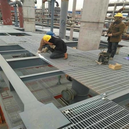 青岛厂家现货供应球形立柱 格栅板 平台异形复合镀锌钢格沟盖板厂