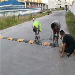 定制设计 重庆公路划线 朝中建筑 道路划线费用