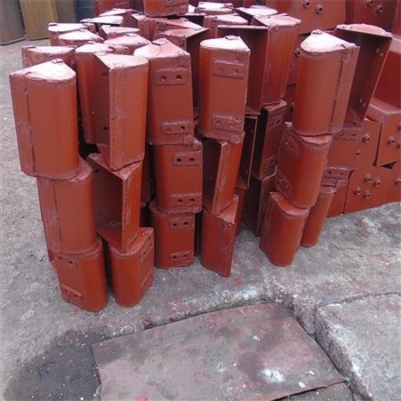 矿用提升机料斗 铸钢材质坚固耐用 倾倒方便可用于多个行业