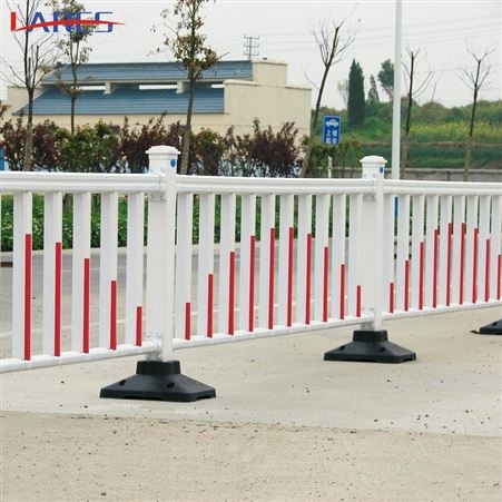 陕西城市道路护栏生产厂 现货供应格拉瑞斯人行道隔离栏 马路分隔带防护栏报价