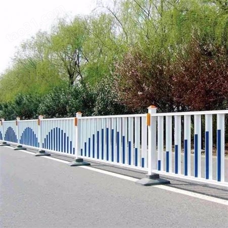 厂家定制生产城市道路护栏 道路隔离护栏一米多少钱 道路隔离栏价格