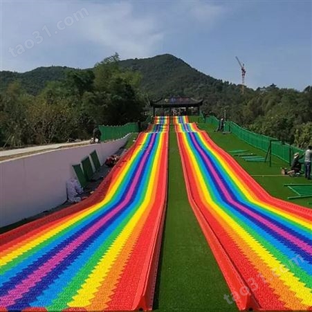 生产彩虹滑梯厂家 景区游乐设备 七彩滑道项目规划方案